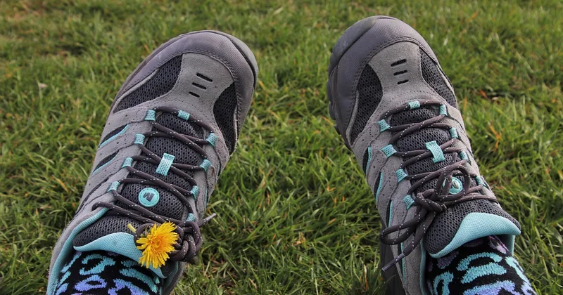 Chaussures : le vrai casse-tête du voyage léger